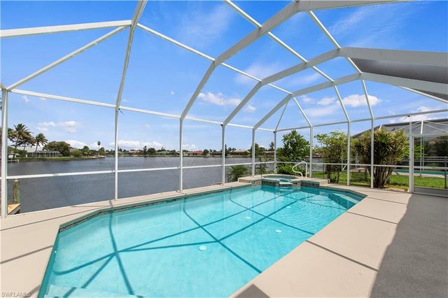 2506 Retunda PKWY W, Cape Coral, FL 33904