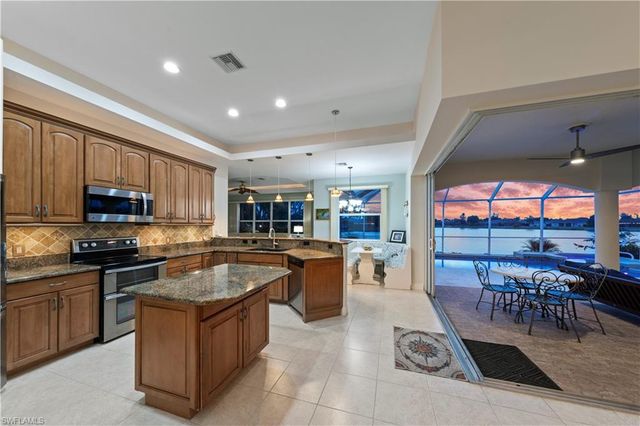 2506 Retunda PKWY W, Cape Coral, FL 33904