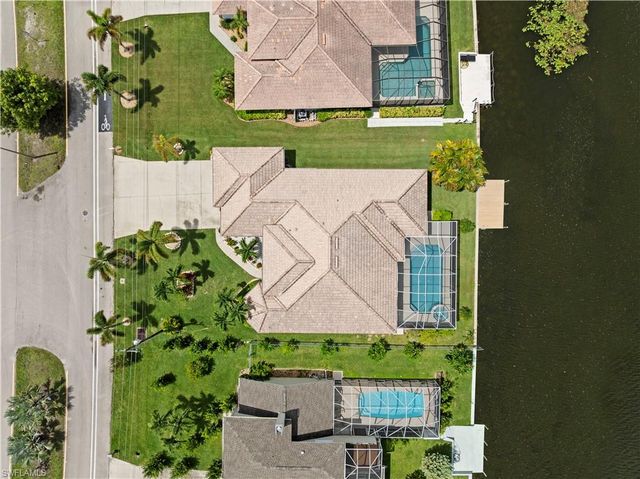 2506 Retunda PKWY W, Cape Coral, FL 33904