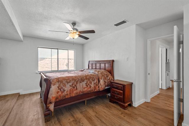 425 Rollingridge Lane, Garland, TX 75043