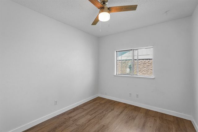 425 Rollingridge Lane, Garland, TX 75043