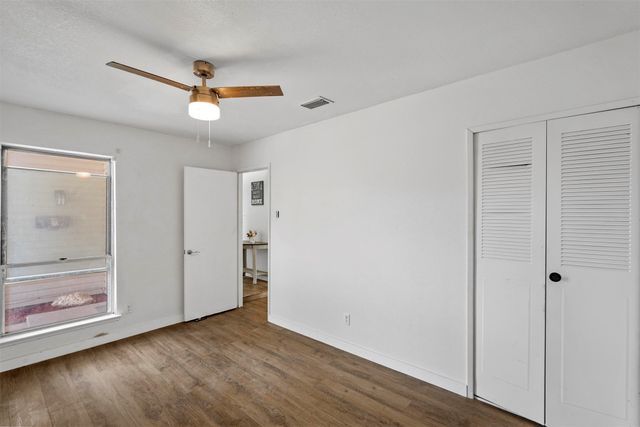 425 Rollingridge Lane, Garland, TX 75043