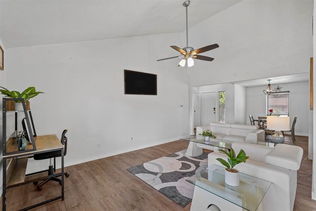 425 Rollingridge Lane, Garland, TX 75043