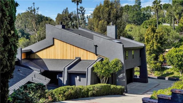 9752 Rangeview, North Tustin, CA 92705