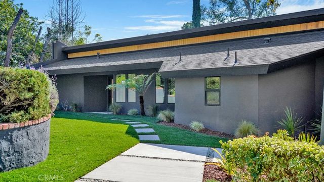 9752 Rangeview, North Tustin, CA 92705