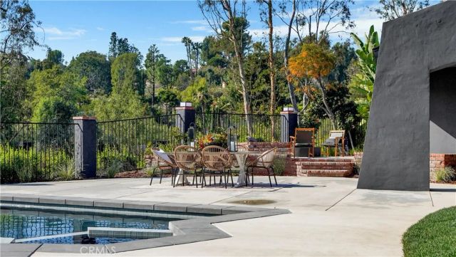 9752 Rangeview, North Tustin, CA 92705