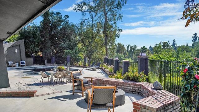 9752 Rangeview, North Tustin, CA 92705