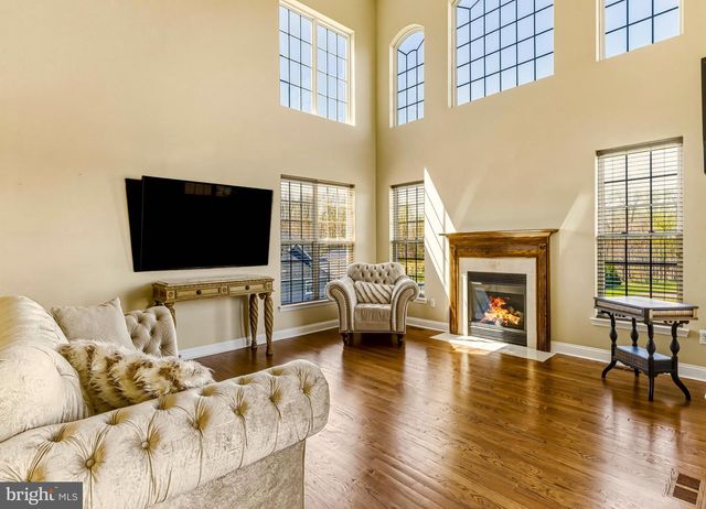 215 SHERWIN RD, Mullica Hill, NJ 08062