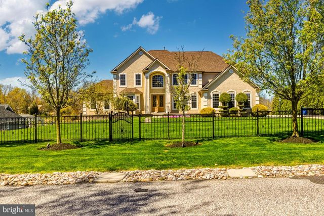 215 SHERWIN RD, Mullica Hill, NJ 08062