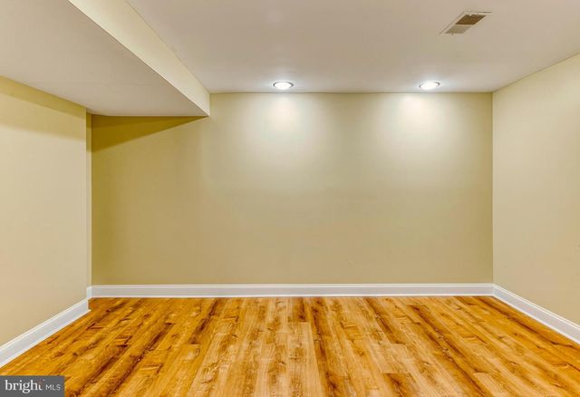 215 SHERWIN RD, Mullica Hill, NJ 08062