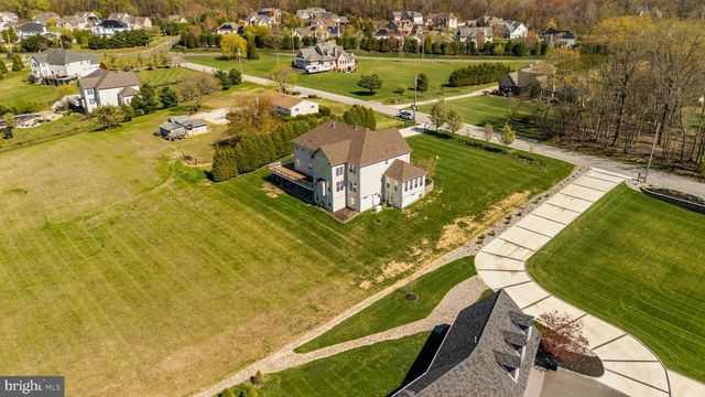 215 SHERWIN RD, Mullica Hill, NJ 08062