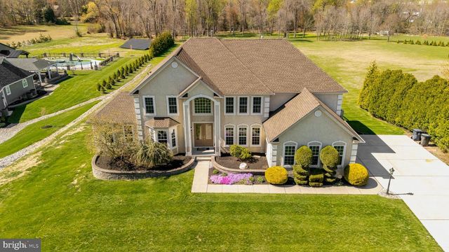 215 SHERWIN RD, Mullica Hill, NJ 08062
