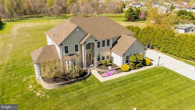 215 SHERWIN RD, Mullica Hill, NJ 08062