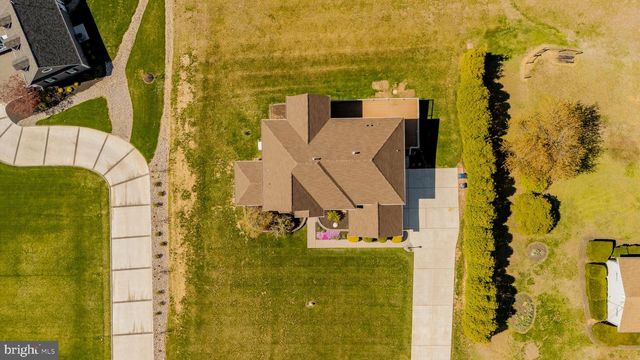 215 SHERWIN RD, Mullica Hill, NJ 08062