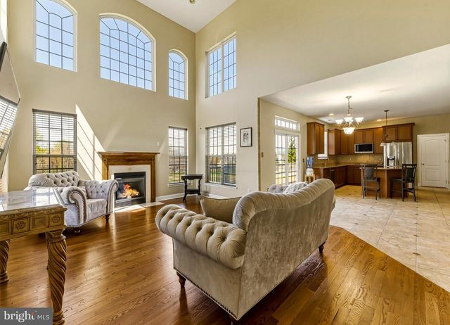 215 SHERWIN RD, Mullica Hill, NJ 08062