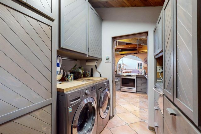 13 Frasco Road, Santa Fe, NM 87508
