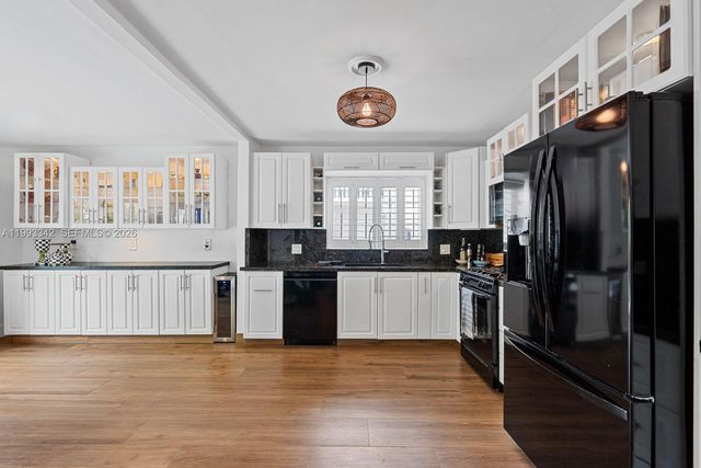 9517 Bay Dr, Surfside, FL 33154