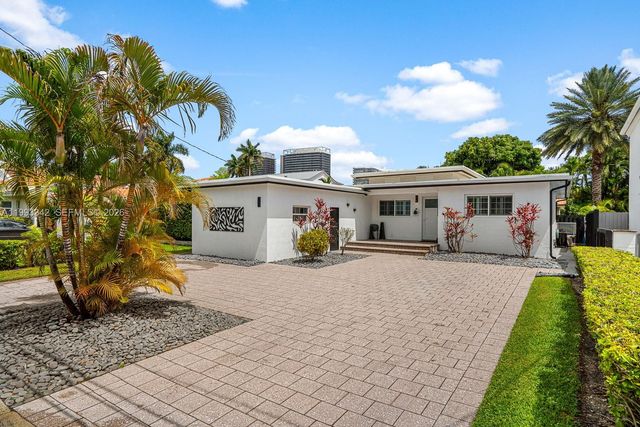 9517 Bay Dr, Surfside, FL 33154