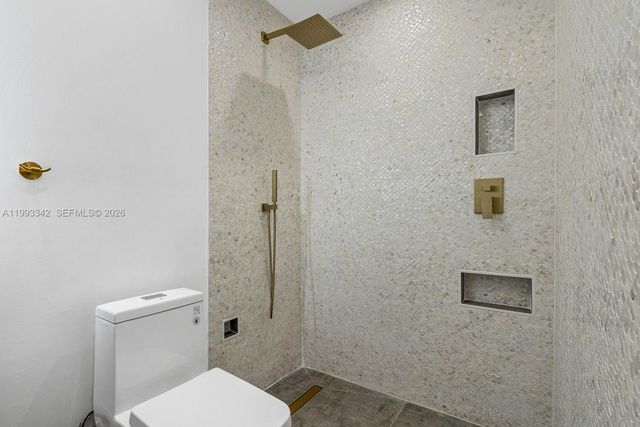 9517 Bay Dr, Surfside, FL 33154