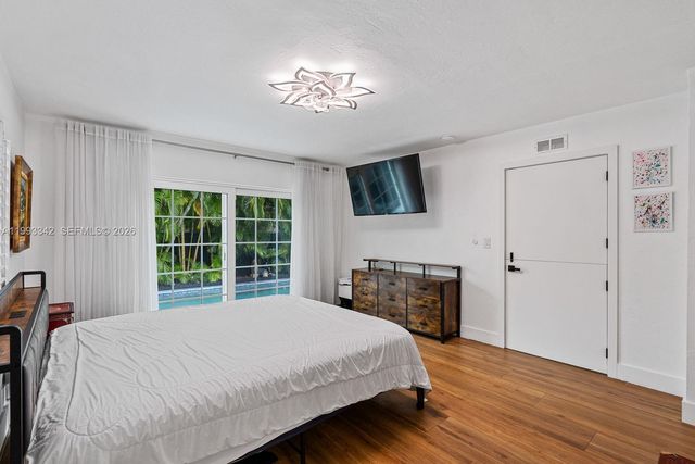 9517 Bay Dr, Surfside, FL 33154