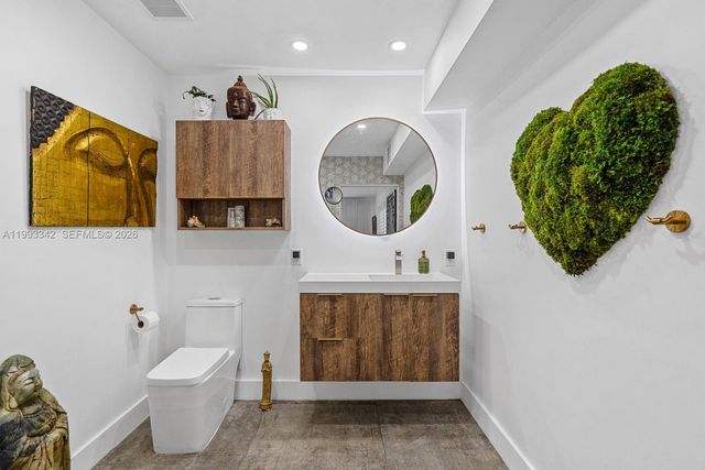 9517 Bay Dr, Surfside, FL 33154