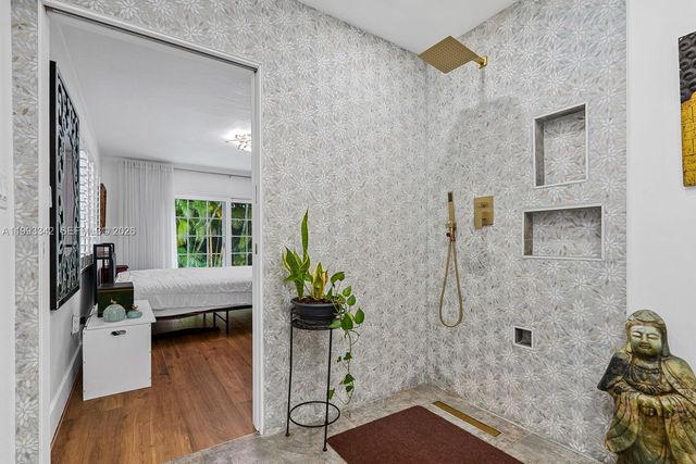 9517 Bay Dr, Surfside, FL 33154