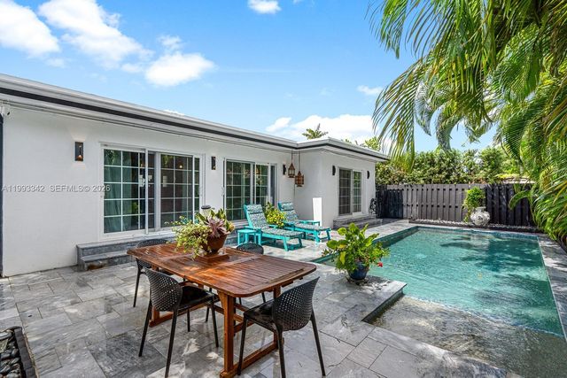 9517 Bay Dr, Surfside, FL 33154