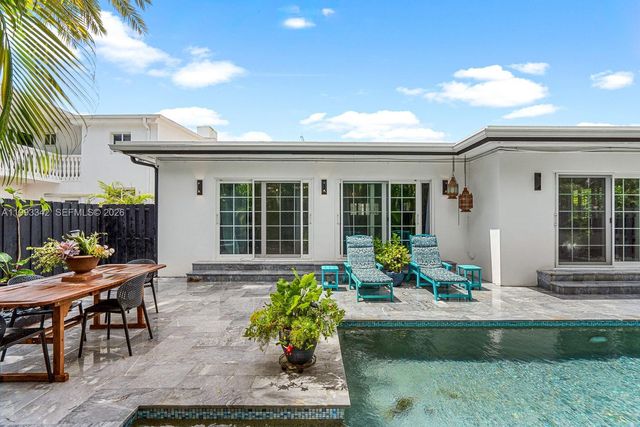 9517 Bay Dr, Surfside, FL 33154