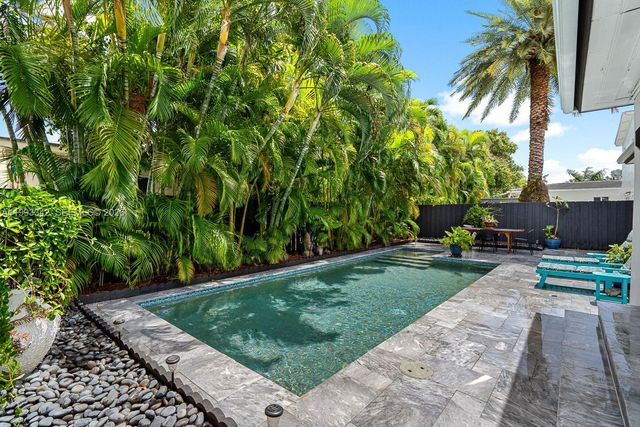 9517 Bay Dr, Surfside, FL 33154