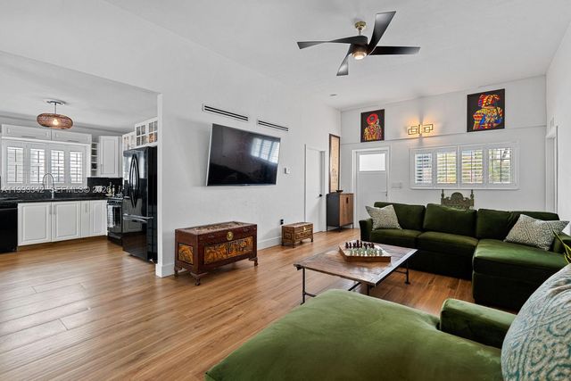 9517 Bay Dr, Surfside, FL 33154