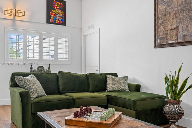 9517 Bay Dr, Surfside, FL 33154