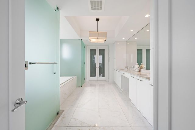 1 Water Club Way 504, North Palm Beach, FL 33408