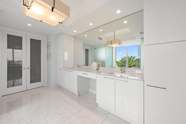 1 Water Club Way 504, North Palm Beach, FL 33408