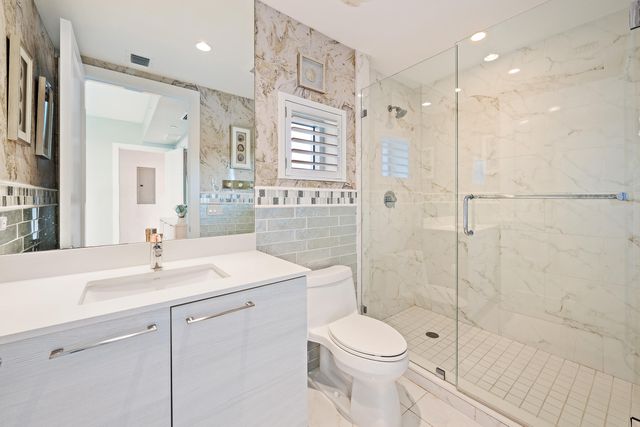 1 Water Club Way 504, North Palm Beach, FL 33408