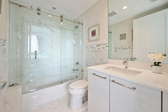 1 Water Club Way 504, North Palm Beach, FL 33408