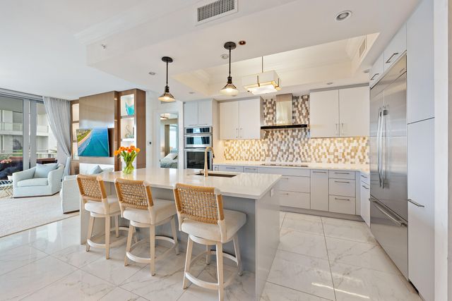 1 Water Club Way 504, North Palm Beach, FL 33408