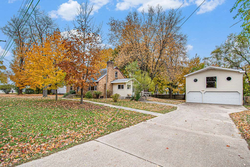 1444 Mark Street Ne, Plainfield Twp, MI 49525