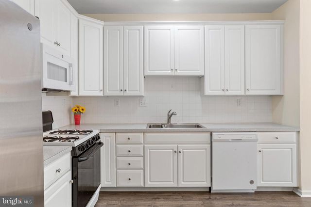 54 NESTLEWOOD WAY, Princeton, NJ 08540