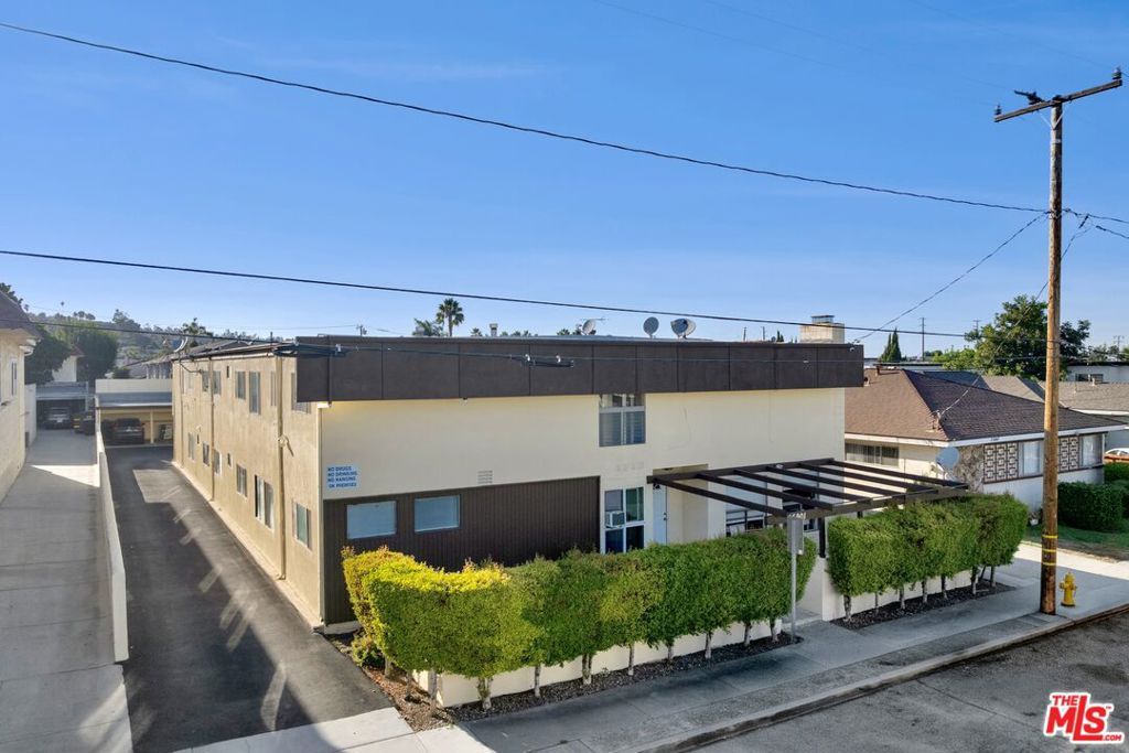 25901 Viana Avenue, Lomita, CA 90717 — photo 2