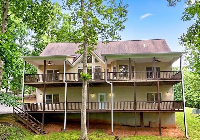 1250 Hawkview Drive, Hiawassee, GA 30546