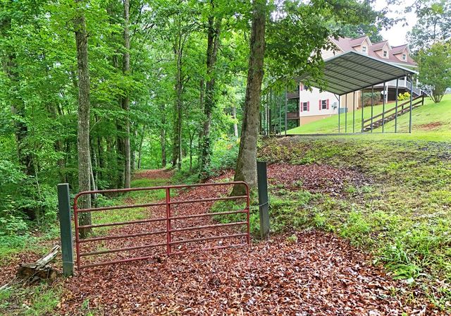1250 Hawkview Drive, Hiawassee, GA 30546