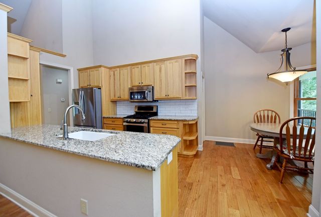 1250 Hawkview Drive, Hiawassee, GA 30546