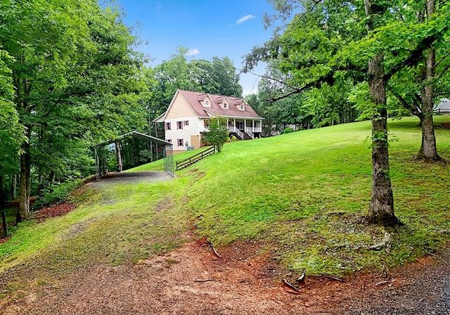 1250 Hawkview Drive, Hiawassee, GA 30546