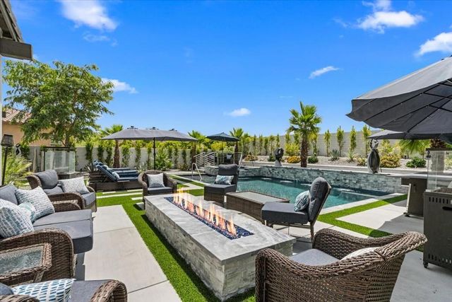 74397 Zeppelin Drive, Palm Desert, CA 92211