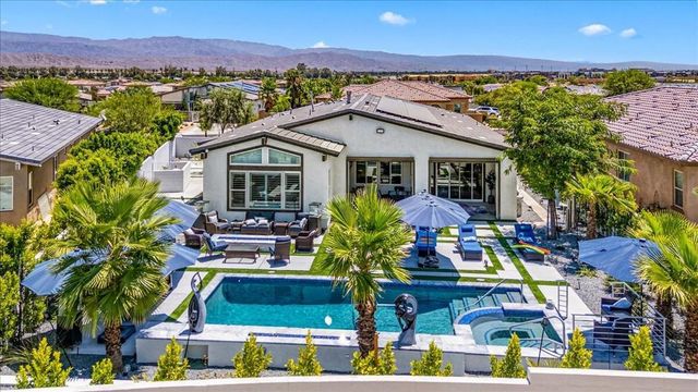 74397 Zeppelin Drive, Palm Desert, CA 92211