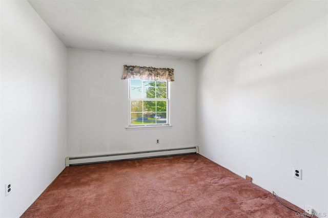 2 Barrett Court, Nesconset, NY 11767