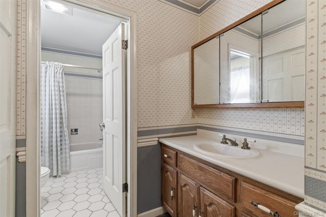 2 Barrett Court, Nesconset, NY 11767