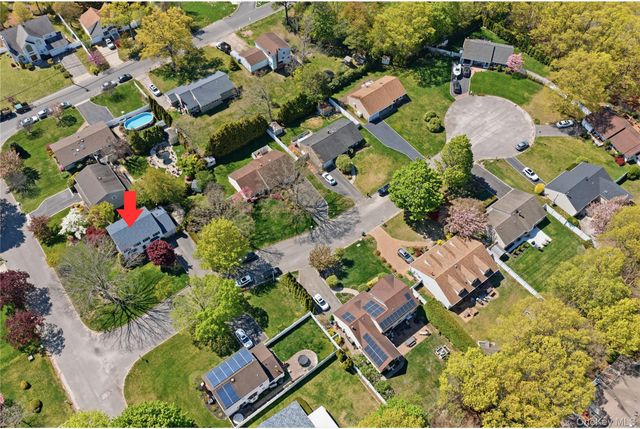 2 Barrett Court, Nesconset, NY 11767