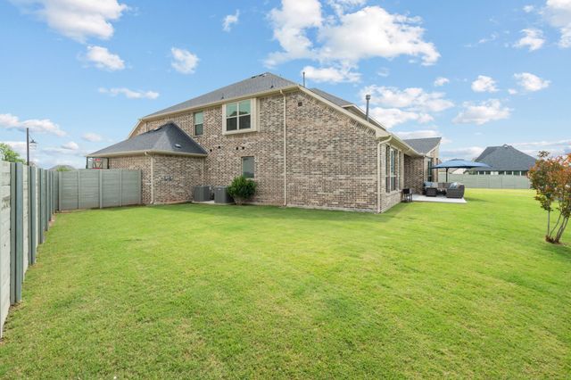 1833 Climbing Court, Argyle, TX 76226