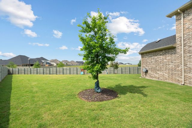 1833 Climbing Court, Argyle, TX 76226